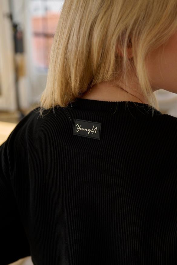 Clothing YoungLA W413 PEACHY CROPPED LONG SLEEVE Black Women 4F2FF1070